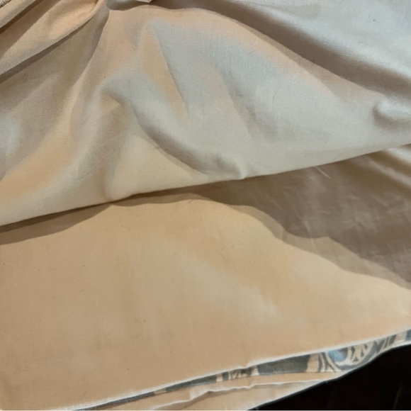Pottery Barn Queen linen/cotton blend duvet with 2 matching standard shams - Picture 6 of 7